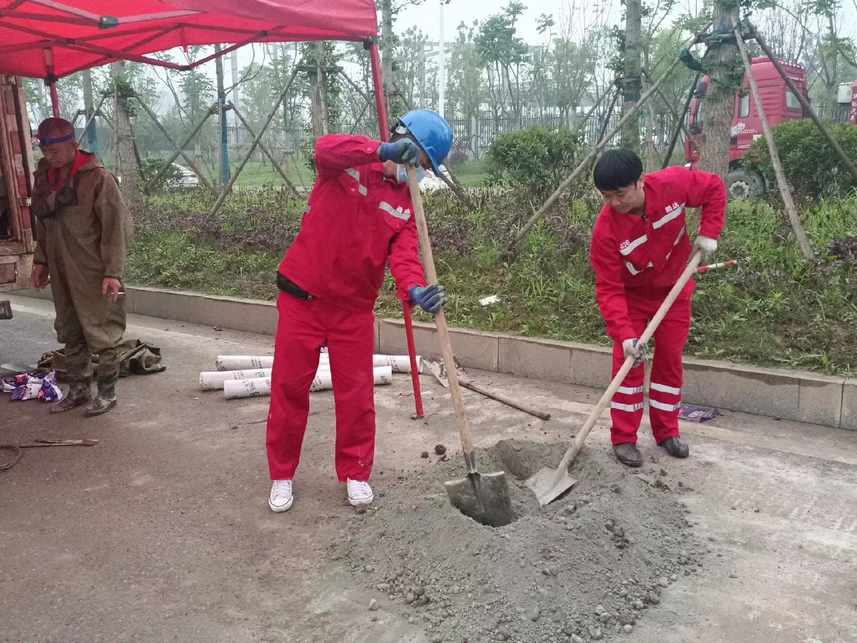 安义管道疏通哪家好】及时进行市政管道清淤