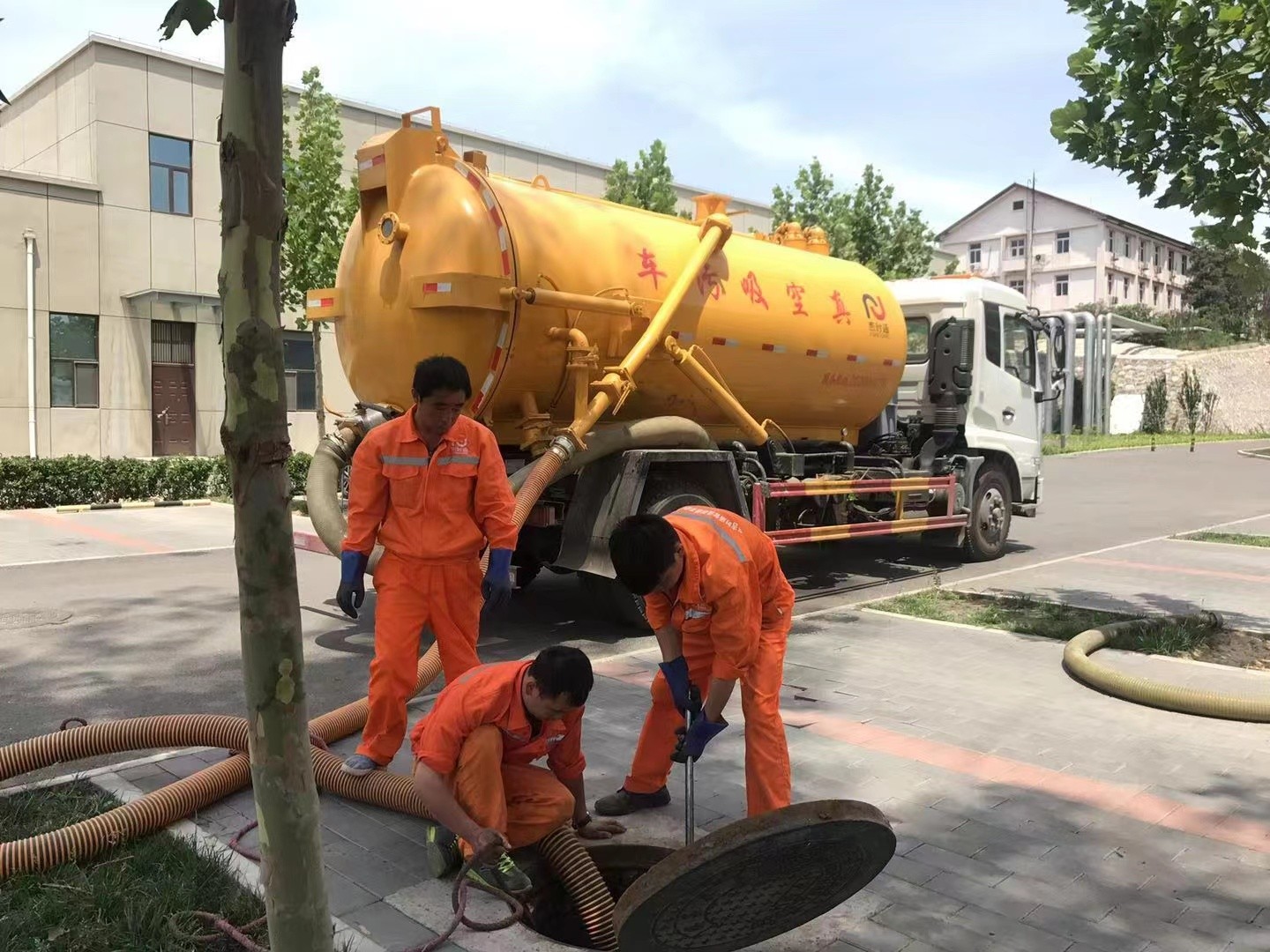 安义化粪池清理与5-8吨吸粪车施工效率分析